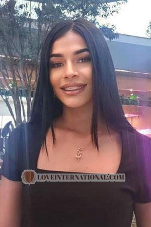 208254 - Luisana Age: 25 - Colombia